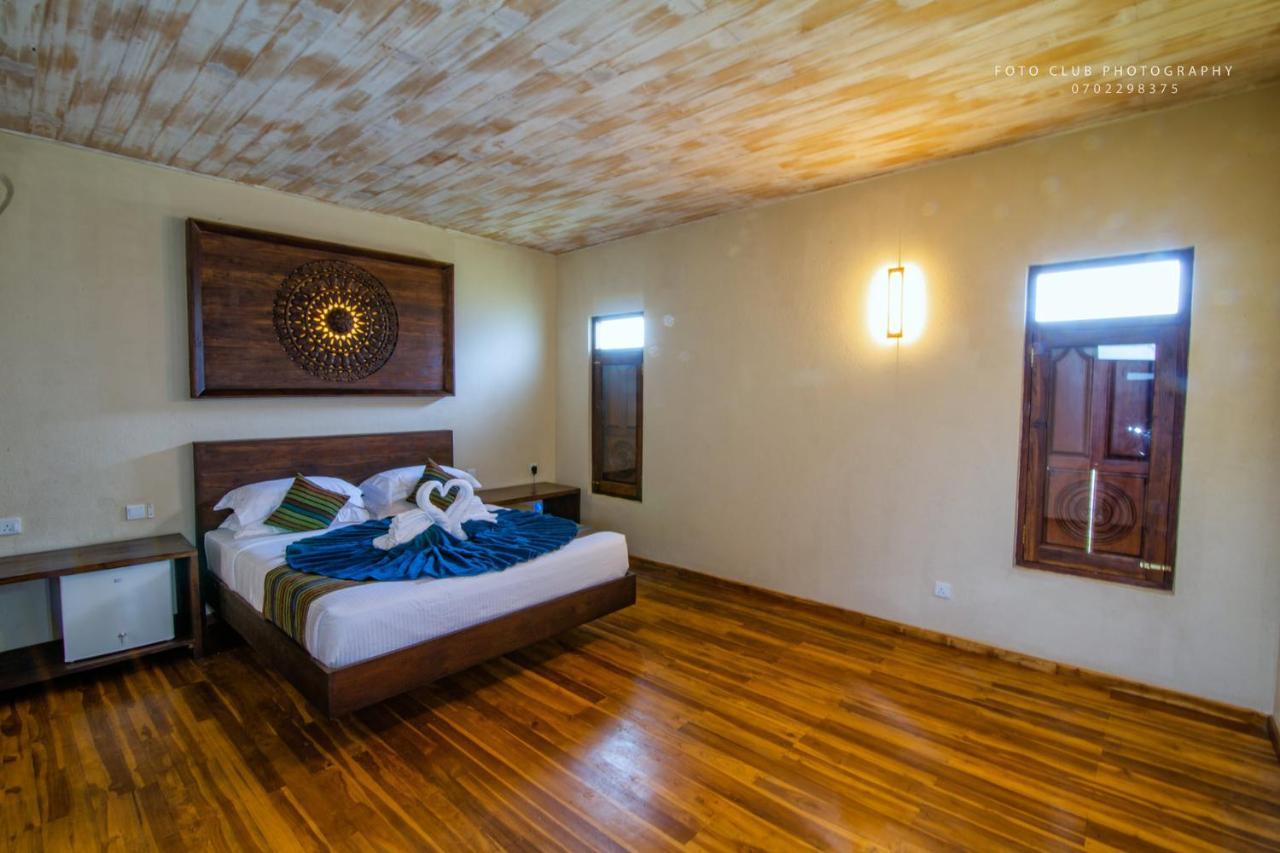 Guru Beach Resort Tangalle Exteriör bild