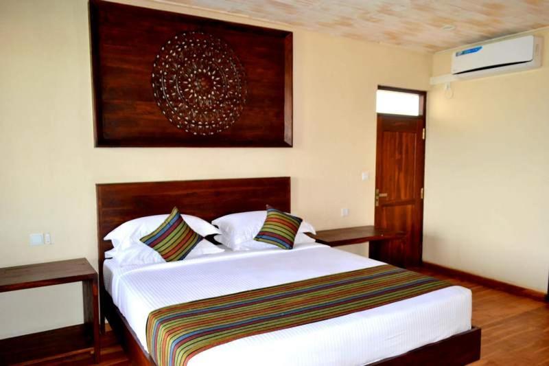 Guru Beach Resort Tangalle Exteriör bild